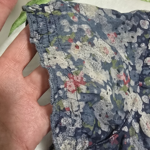 Eddie Bauer Women’s Small Short Sleeve V Neck Pullover Blouse Blue Floral 3641 - Picture 6 of 11